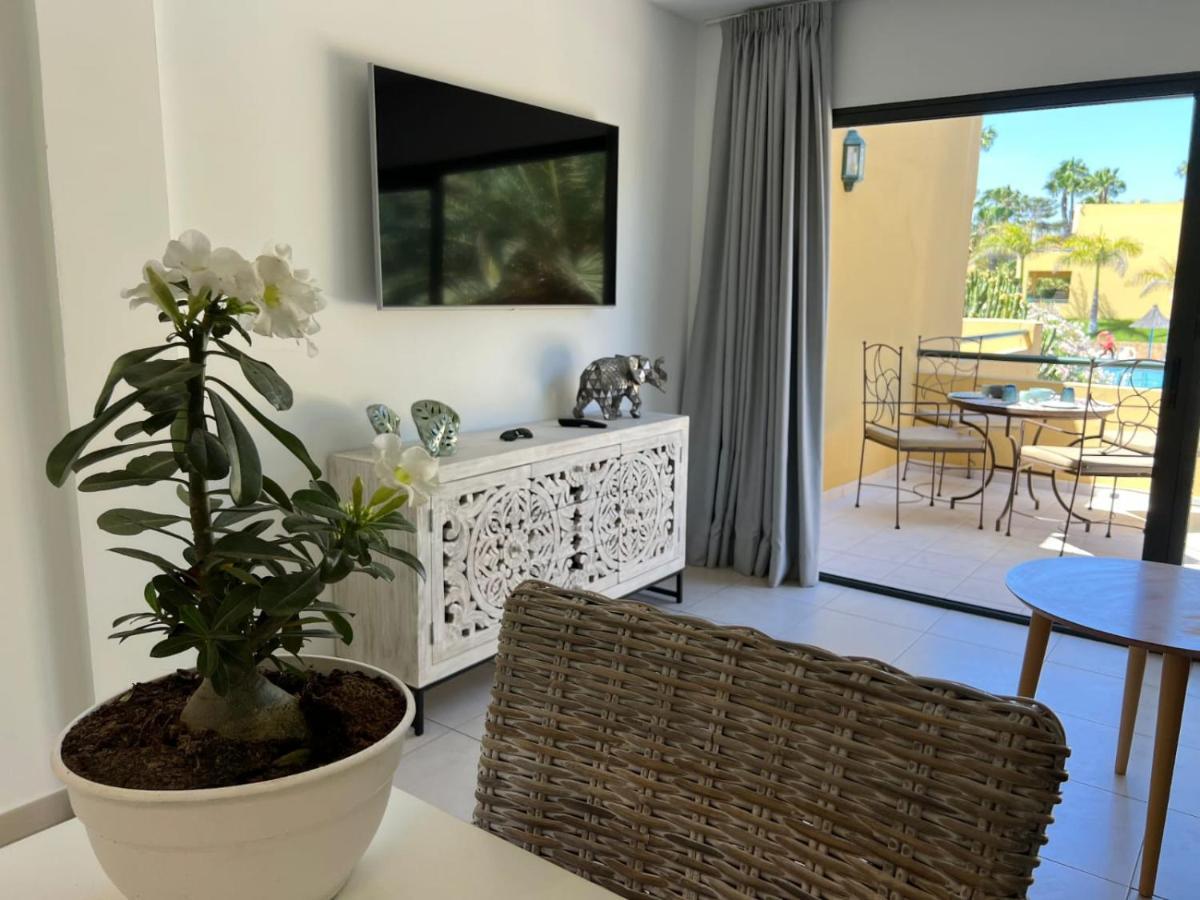 Atlantic Garden Andrew Apartments Pool Air Conditioning คอร์ราเลโฮ ภายนอก รูปภาพ