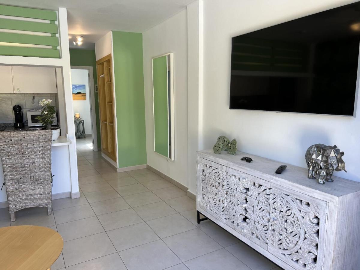 Atlantic Garden Andrew Apartments Pool Air Conditioning คอร์ราเลโฮ ภายนอก รูปภาพ