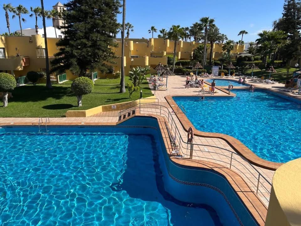 Atlantic Garden Andrew Apartments Pool Air Conditioning คอร์ราเลโฮ ภายนอก รูปภาพ