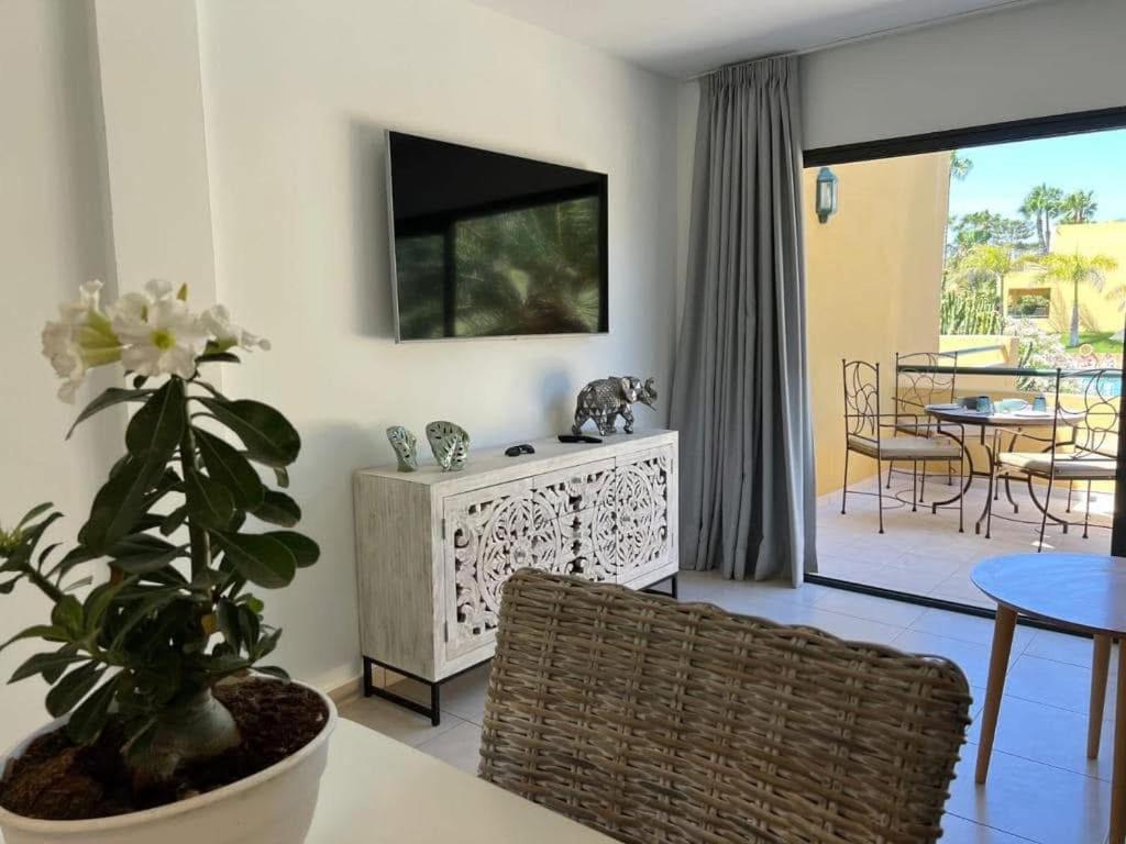 Atlantic Garden Andrew Apartments Pool Air Conditioning คอร์ราเลโฮ ภายนอก รูปภาพ